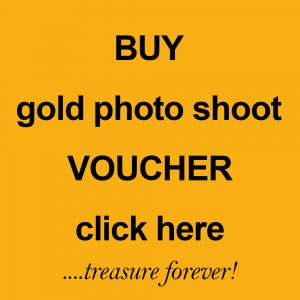 family portrait gold photo shoot voucher by Harrison Lord Photography